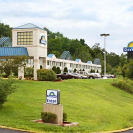 Days Inn Port Jervis Exterior foto